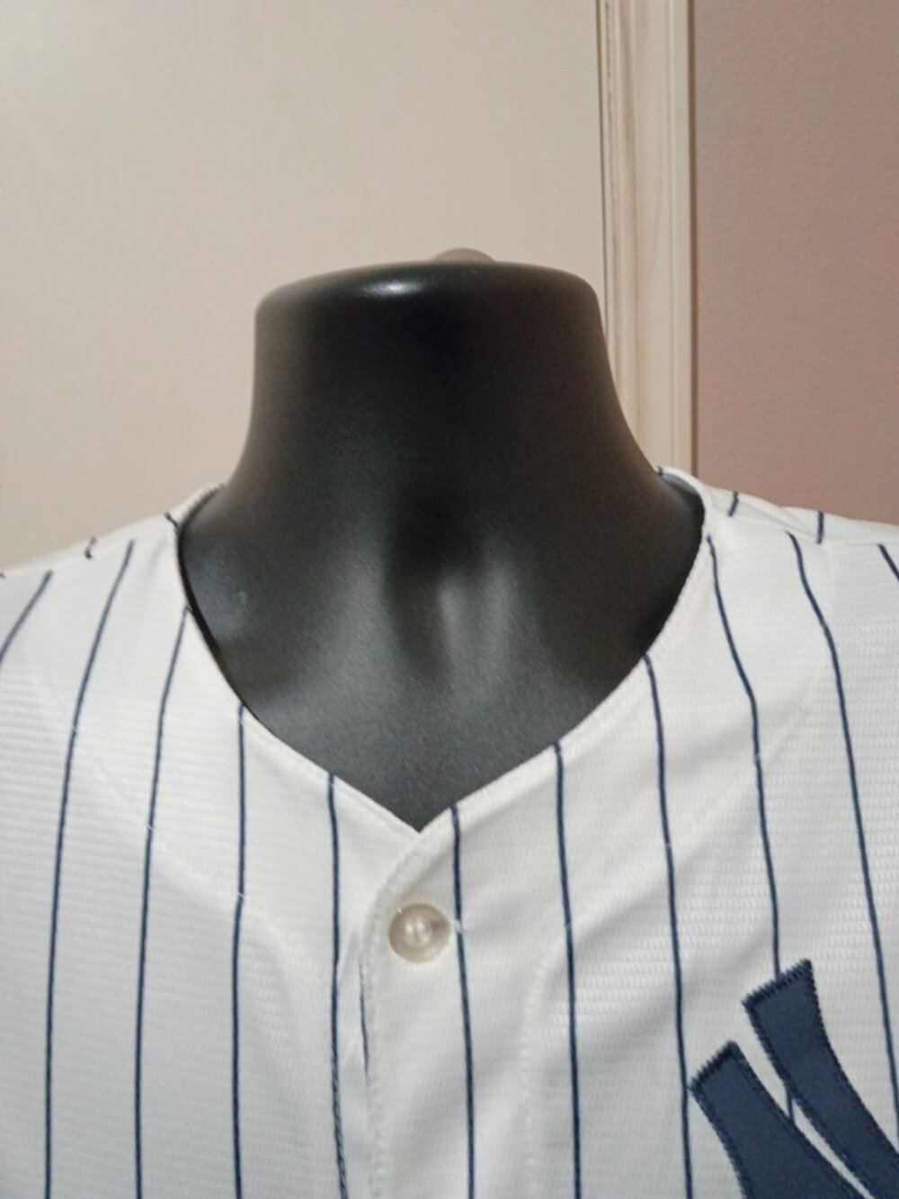 Majestic New York Yankees Sanchez 24 Jersey Youth X-Large 16/18  White Button up - Picture 2 of 14